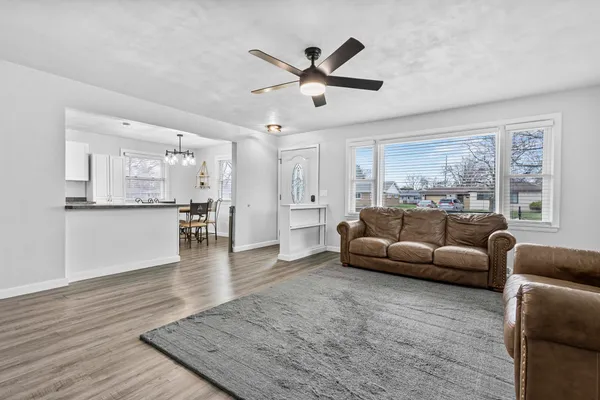 $289,900 | 1611 East Glendale Avenue, Appleton, WI 54911