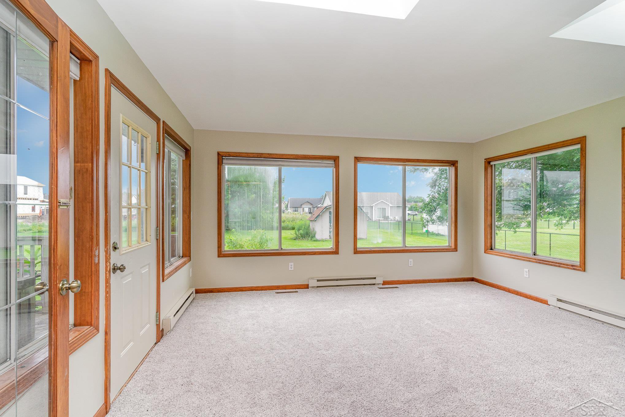 9245 Kochville Road Freeland, MI 48623 - Photo 7 of 20 50118383-6.JPG