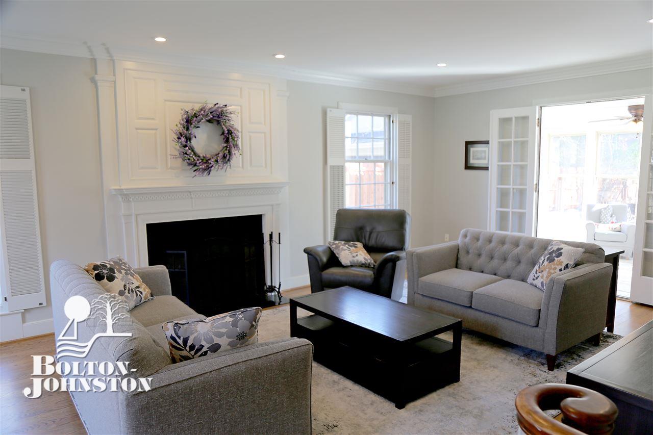 171 Lewiston Road Grosse Pointe, MI 48236 - Photo 7 of 67 Living Room