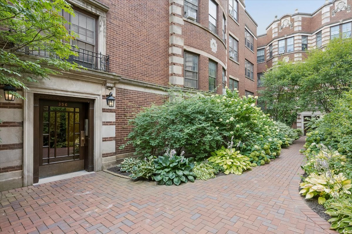 356 Ridge Avenue, Unit 53 Evanston, IL 60202 - Photo 1 of 25