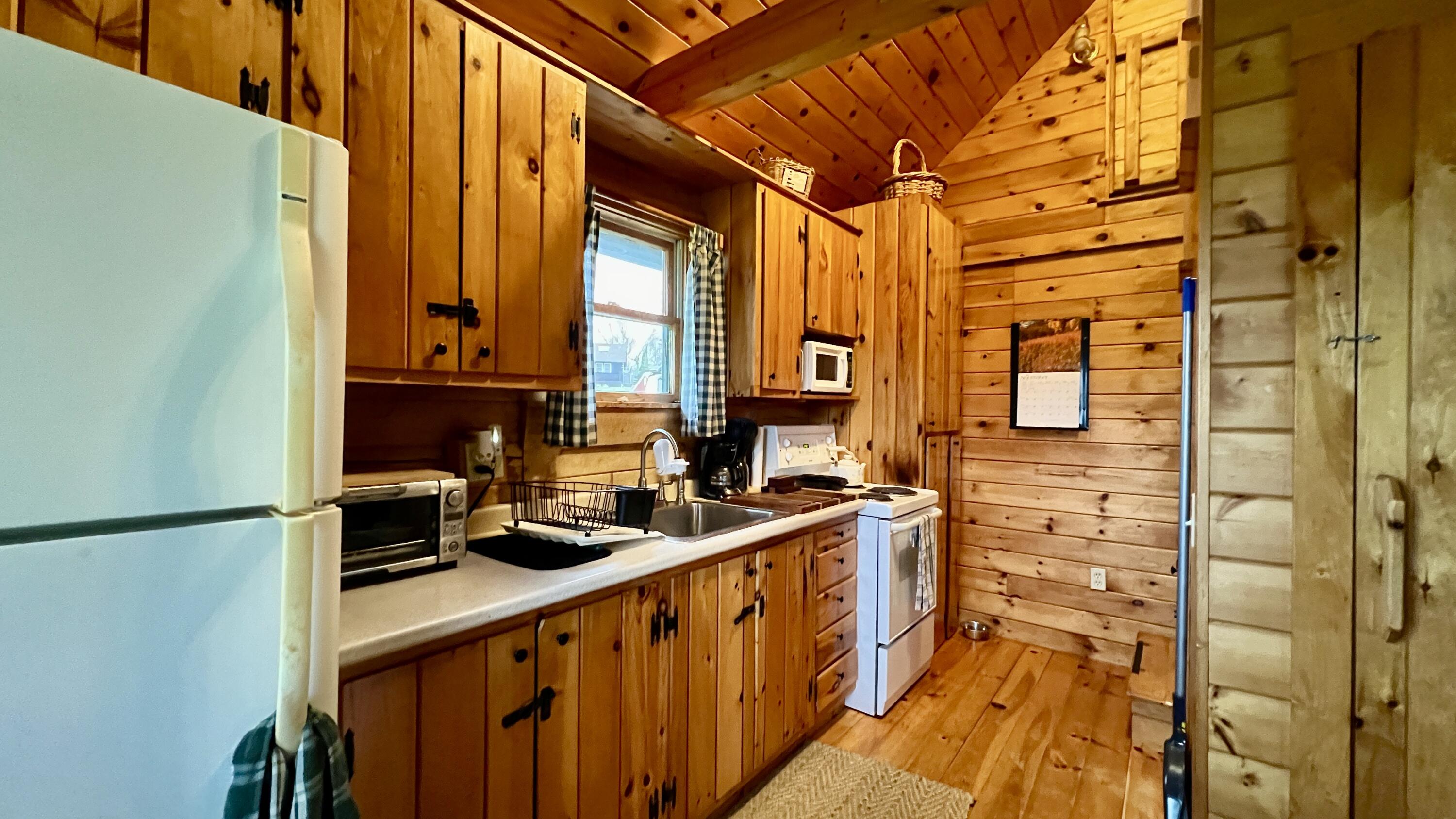 1 Cecelias Way Lubec, ME 04652 - Photo 7 of 22 IMG_3156