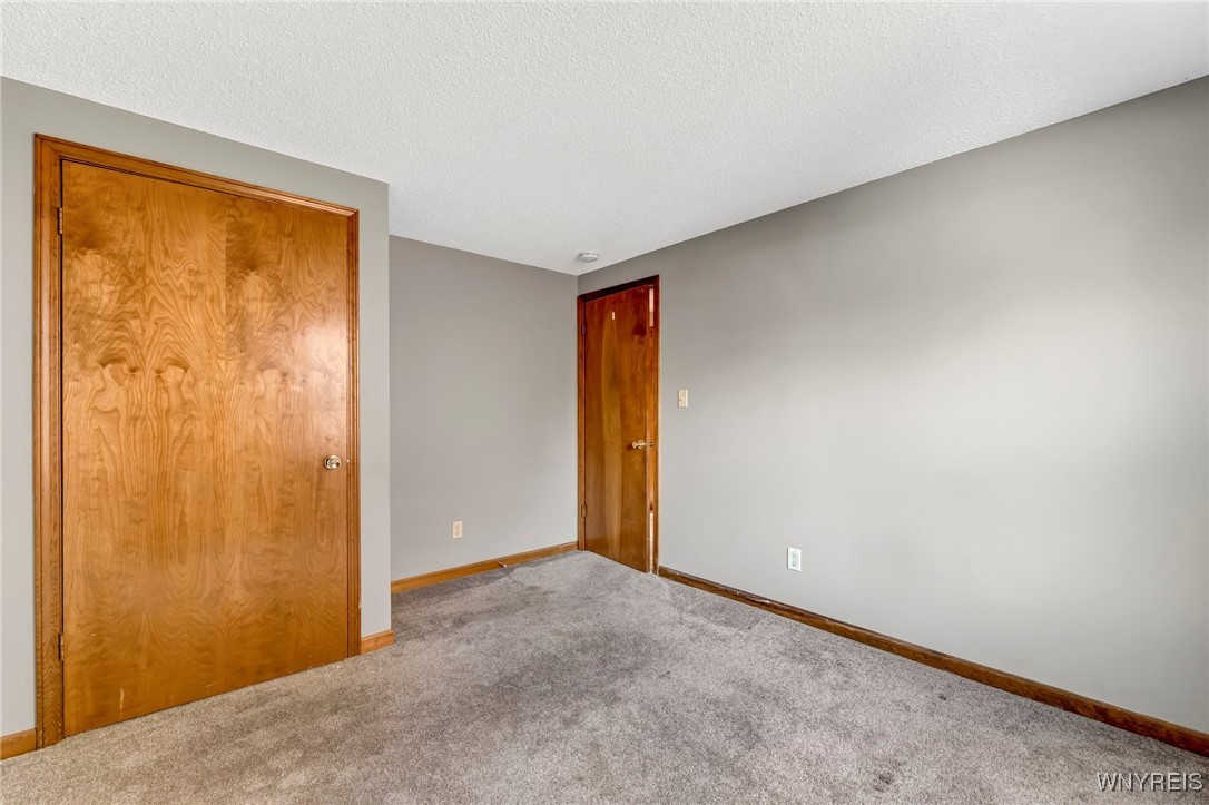 71 Downing Street Buffalo, NY 14220 - Photo 18 of 20