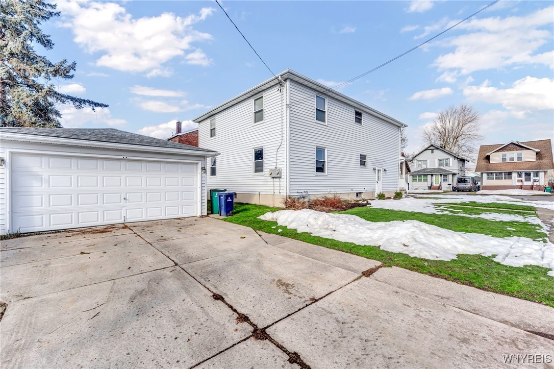 71 Downing Street Buffalo, NY 14220 - Photo 2 of 20