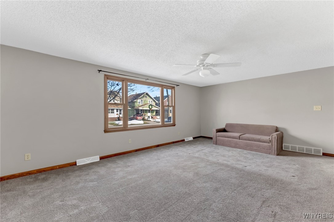 71 Downing Street Buffalo, NY 14220 - Photo 10 of 20