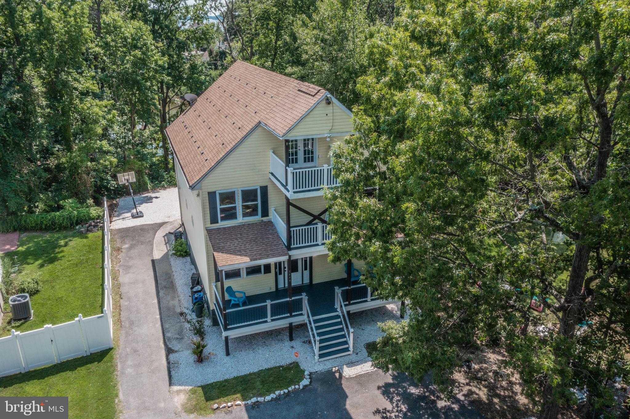 1444 Maple Avenue Baltimore, MD 21221 - Photo 3 of 83 Gallery Image 3