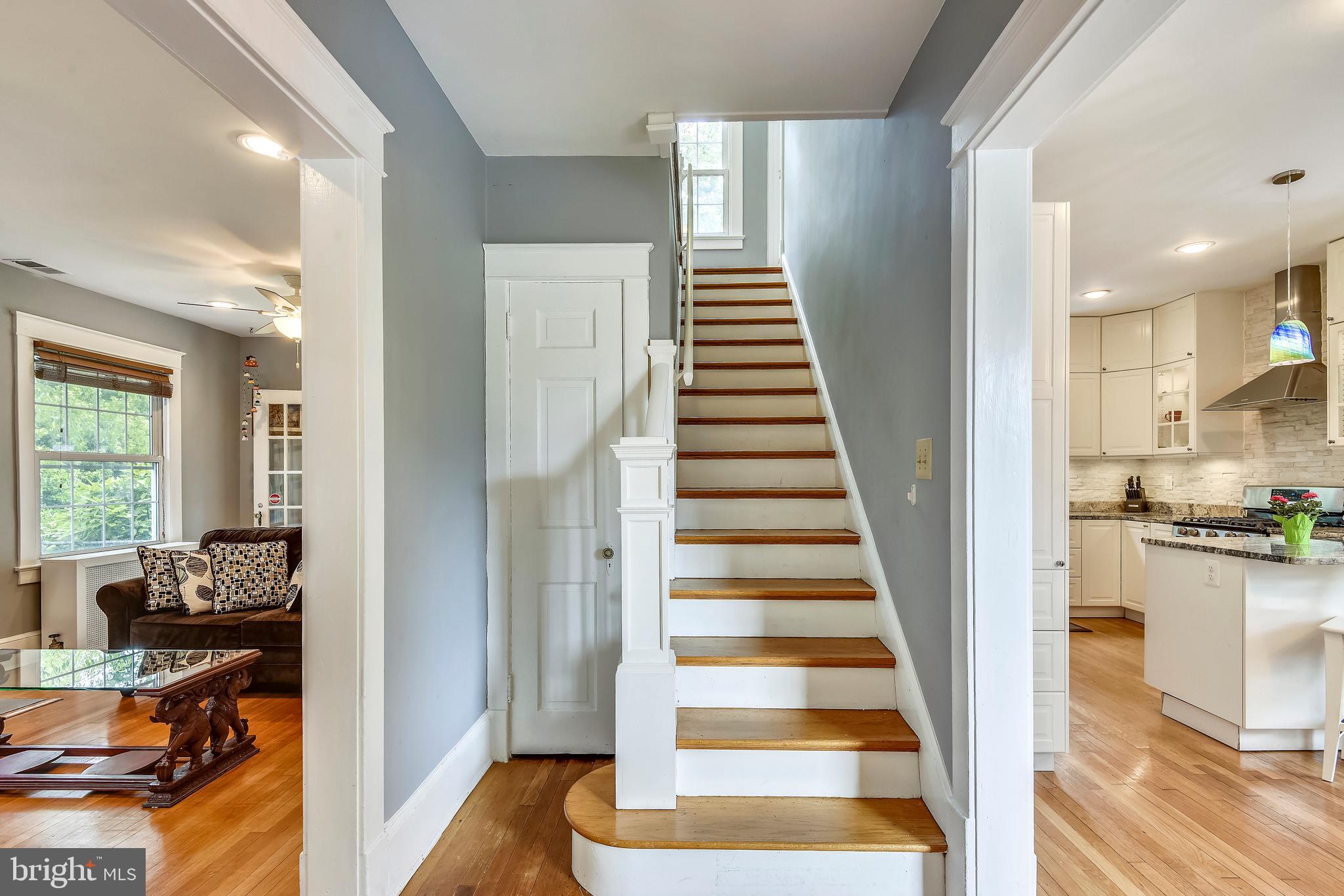 1407 North Glebe Road Arlington, VA 22207 - Photo 16 of 43 LR left, Staircase, Kitchen Right