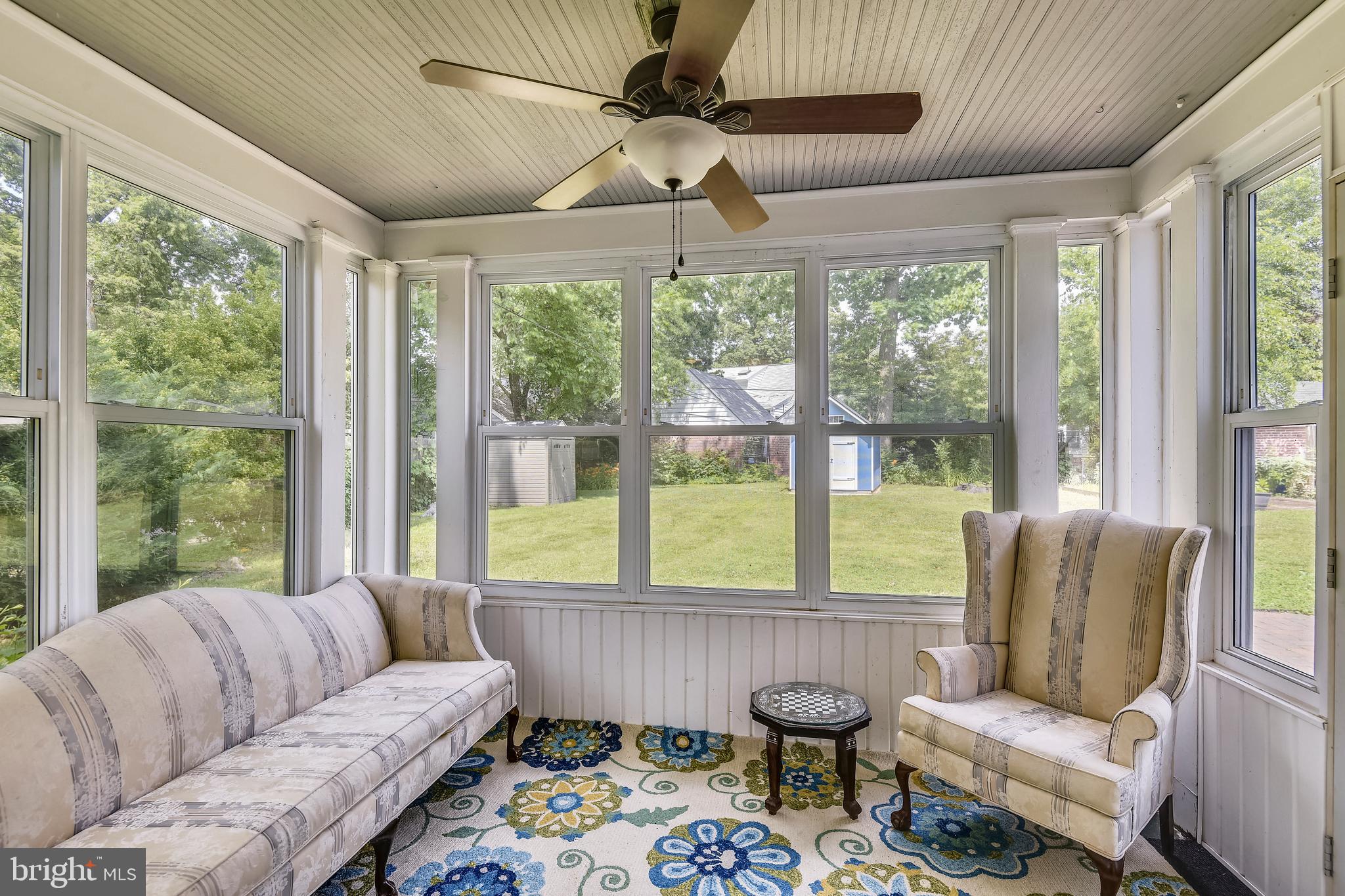 1407 North Glebe Road Arlington, VA 22207 - Photo 21 of 43 Florida Room bump out off LR near Kitchen