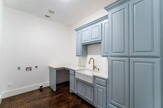 $1,274,000 | 704 Glade Pk Court, Azle, TX 76020