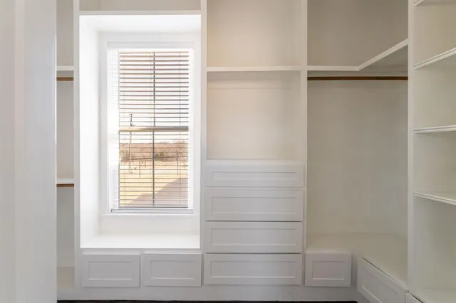 $1,274,000 | 704 Glade Pk Court, Azle, TX 76020