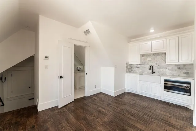 $1,274,000 | 704 Glade Pk Court, Azle, TX 76020