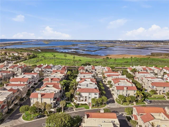 $1,525,000 | 19281 Meadowood Circle, Huntington Beach, CA 92648