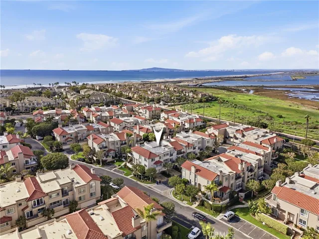 $1,525,000 | 19281 Meadowood Circle, Huntington Beach, CA 92648