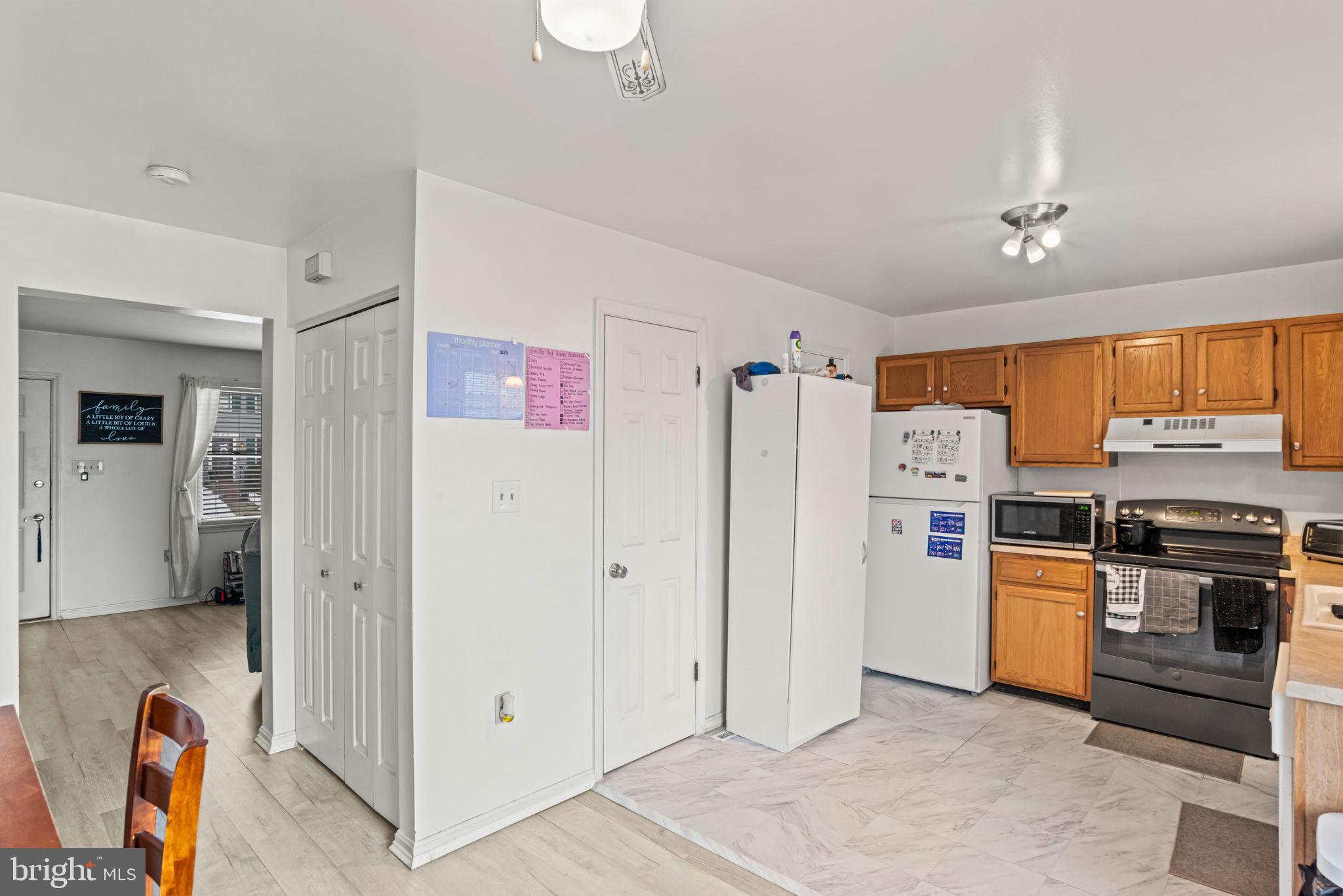 846 Marjory Terrace Lancaster, PA 17603 - Photo 8 of 27 Kitchen