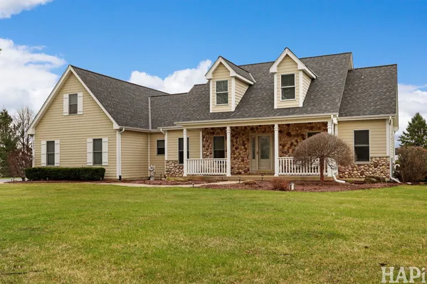 $600,000 | 3503 Ridge Road, Spring Grove, IL 60081