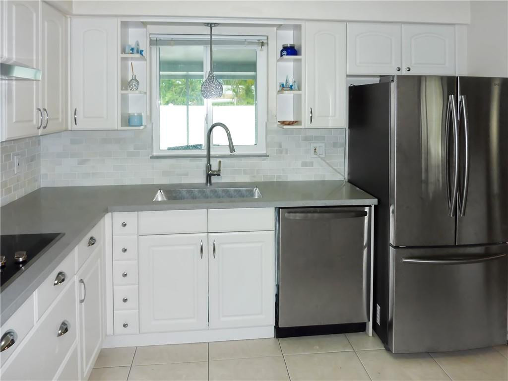 715 North 31st Road Hollywood, FL 33021 - Photo 9 of 25 Photo 9