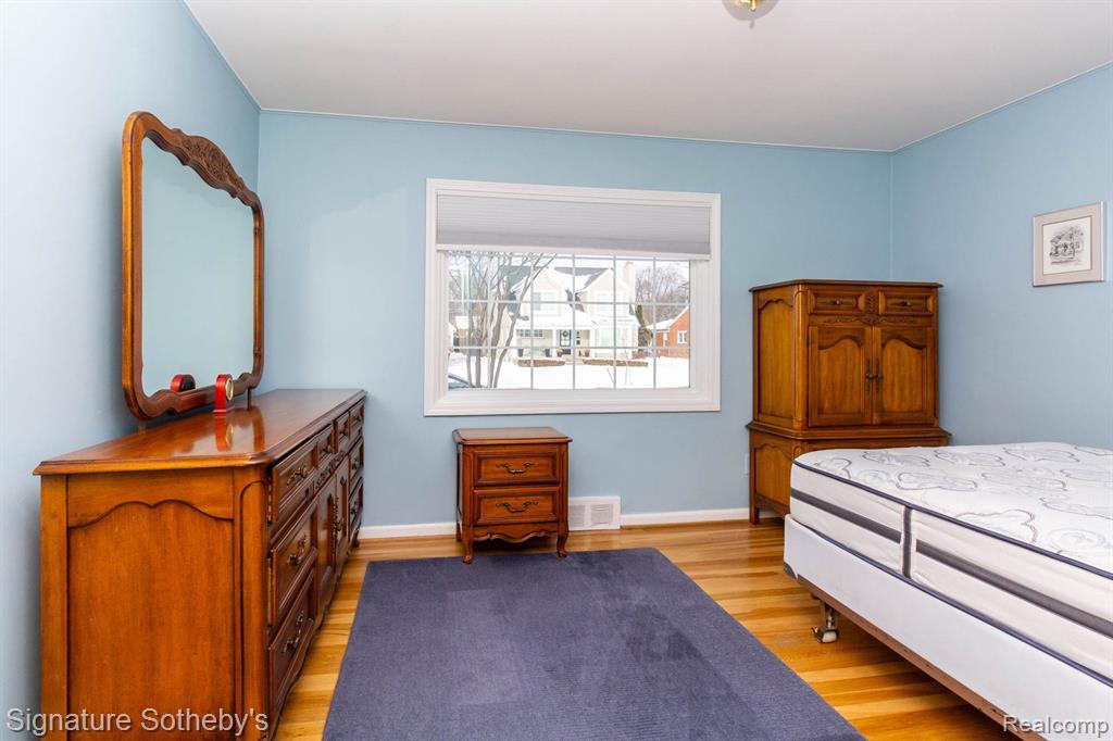 2252 Pembroke Road Birmingham, MI 48009 - Photo 17 of 41