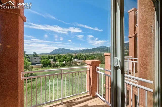 $509,000 | 1347 Mirrillion Heights, Colorado Springs, CO 80904