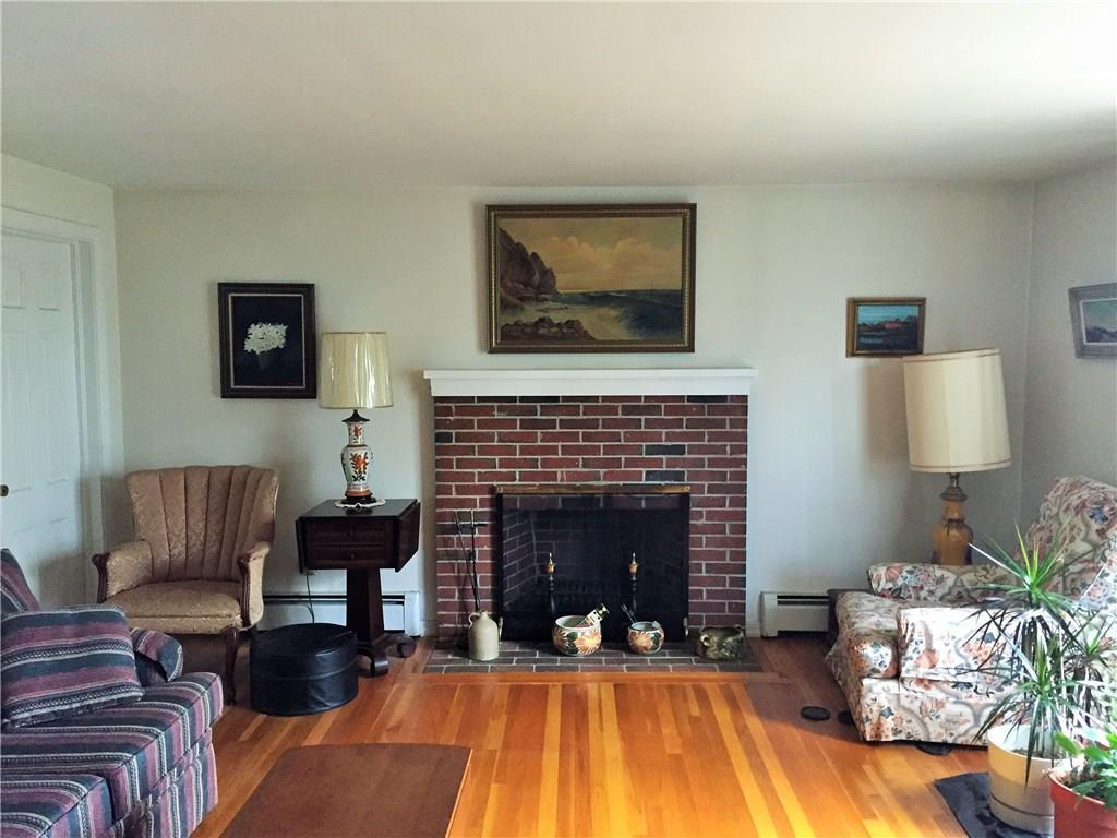 42 Reef Road Cape Elizabeth, ME 04107 - Photo 4 of 5 Living Room