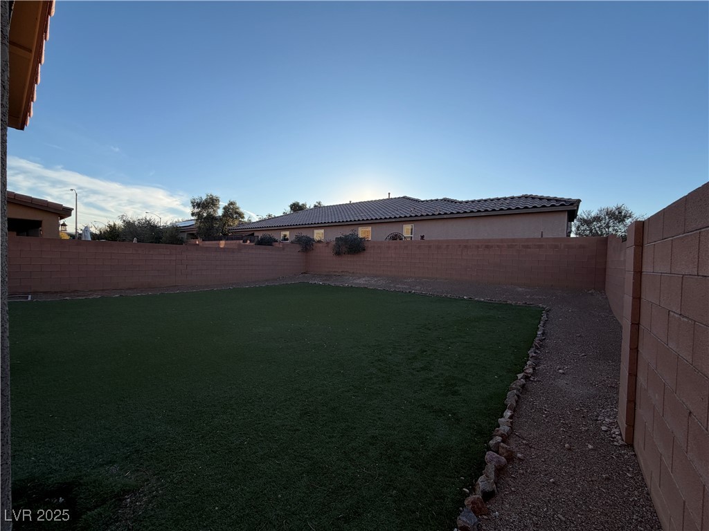 10544 Pembroke Bay Street Las Vegas, NV 89179 - Photo 36 of 38