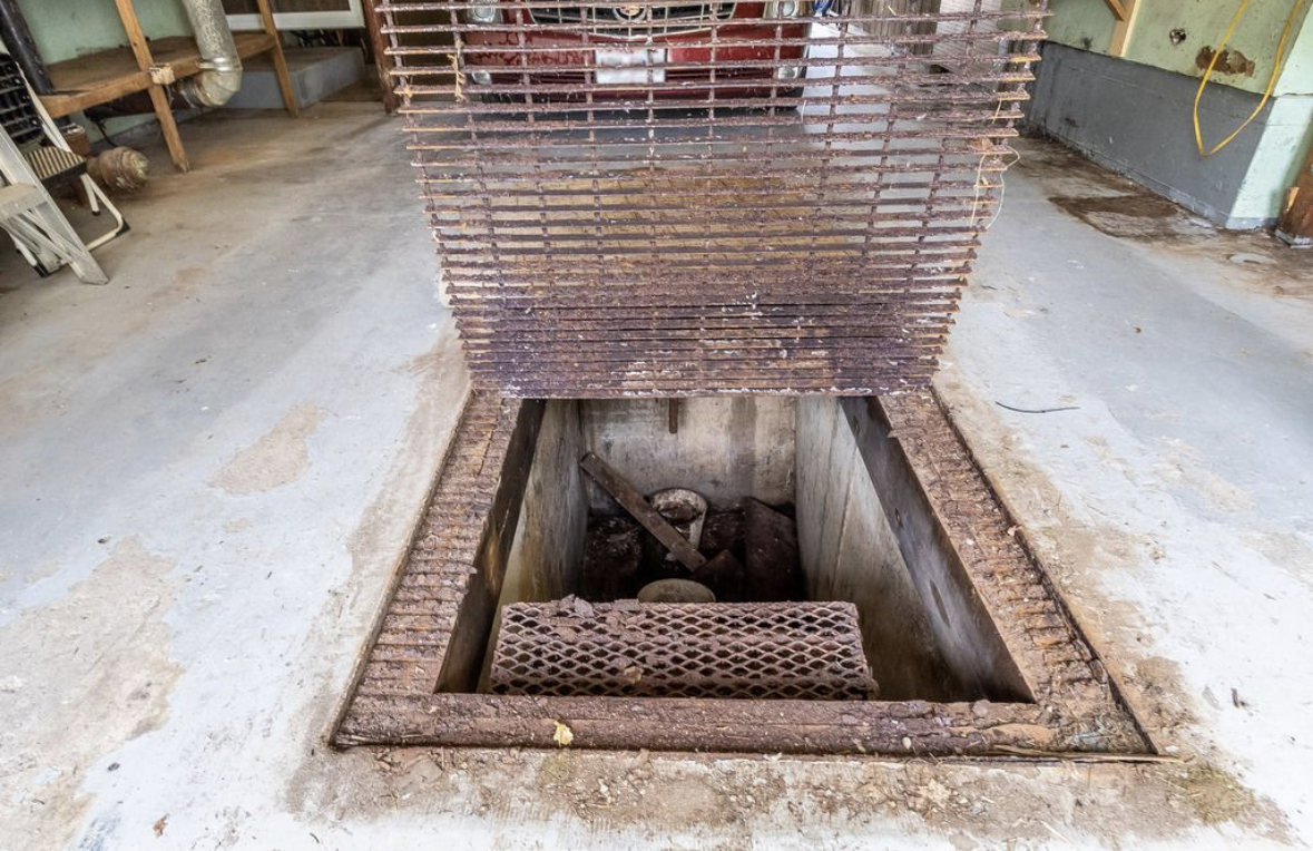 1943 Church Road Aurora, IL 60505 - Photo 15 of 31 a view of stairs