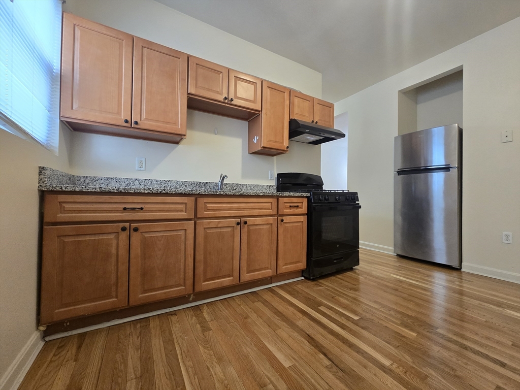 5 Coleman Street, Unit 2 Boston, MA 02125 - Photo 5 of 11