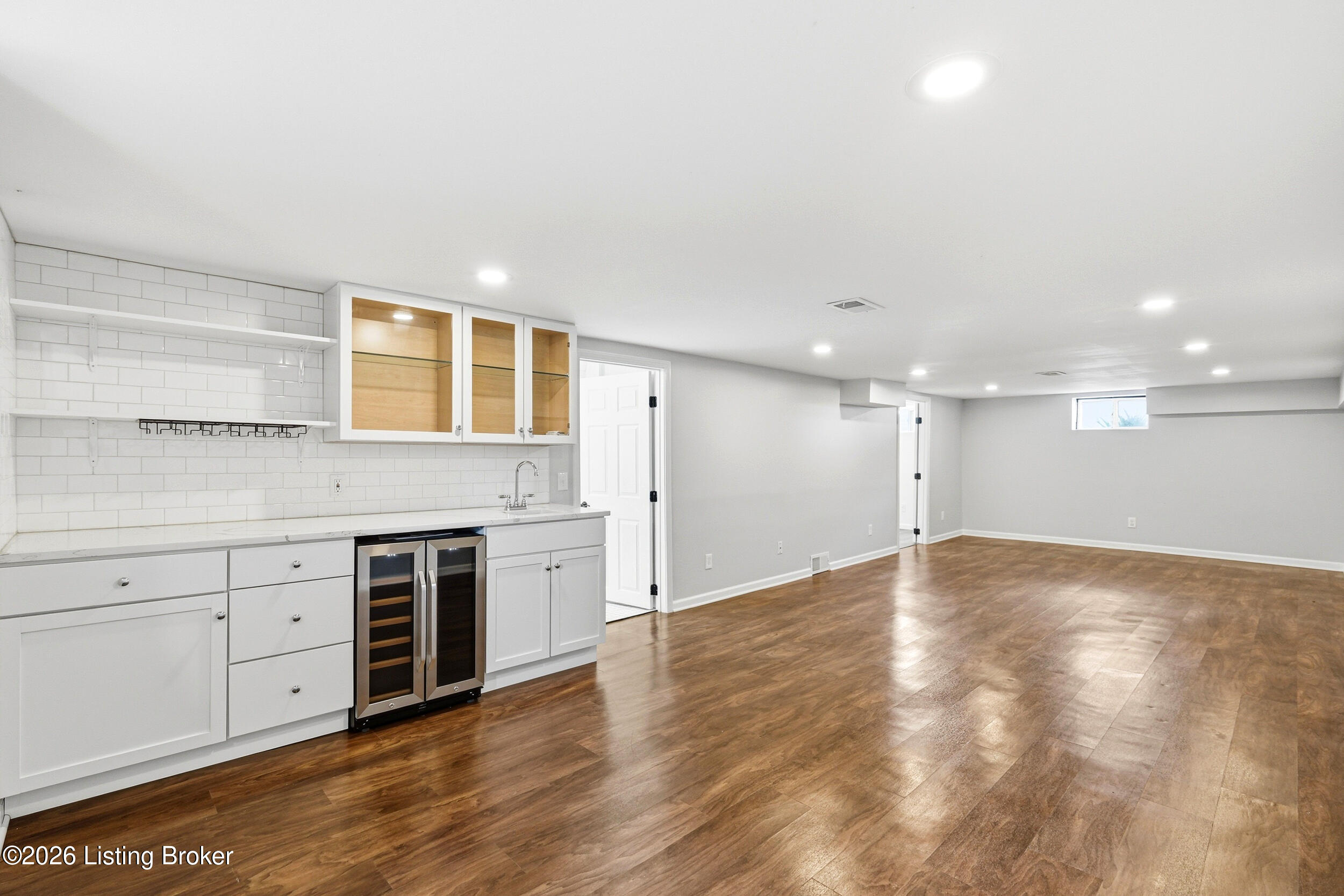 4011 Winchester Road Louisville, KY 40207 - Photo 31 of 43 4011_winchester_044