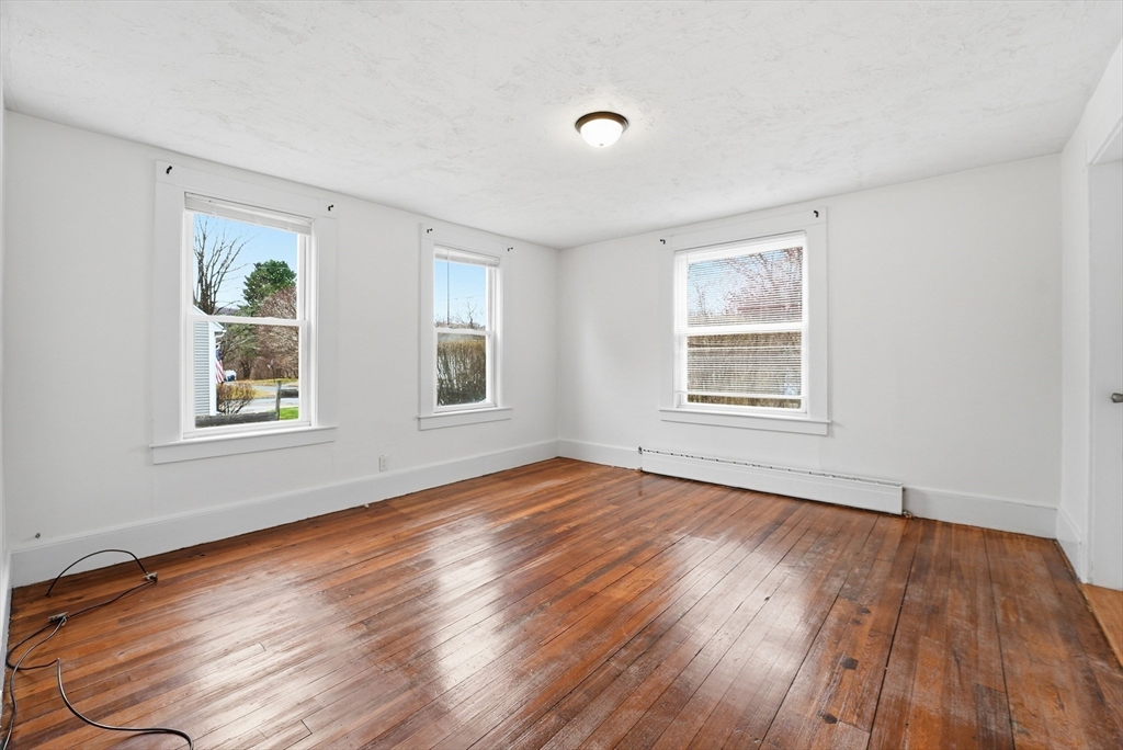 1016 Chestnut Street Palmer, MA 01069 - Photo 15 of 17