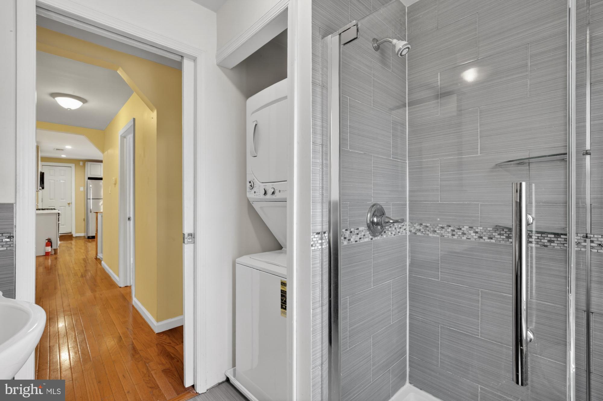 1400 South Chadwick Street, Unit 2 Philadelphia, PA 19146 - Photo 14 of 20 a bathroom with a shower