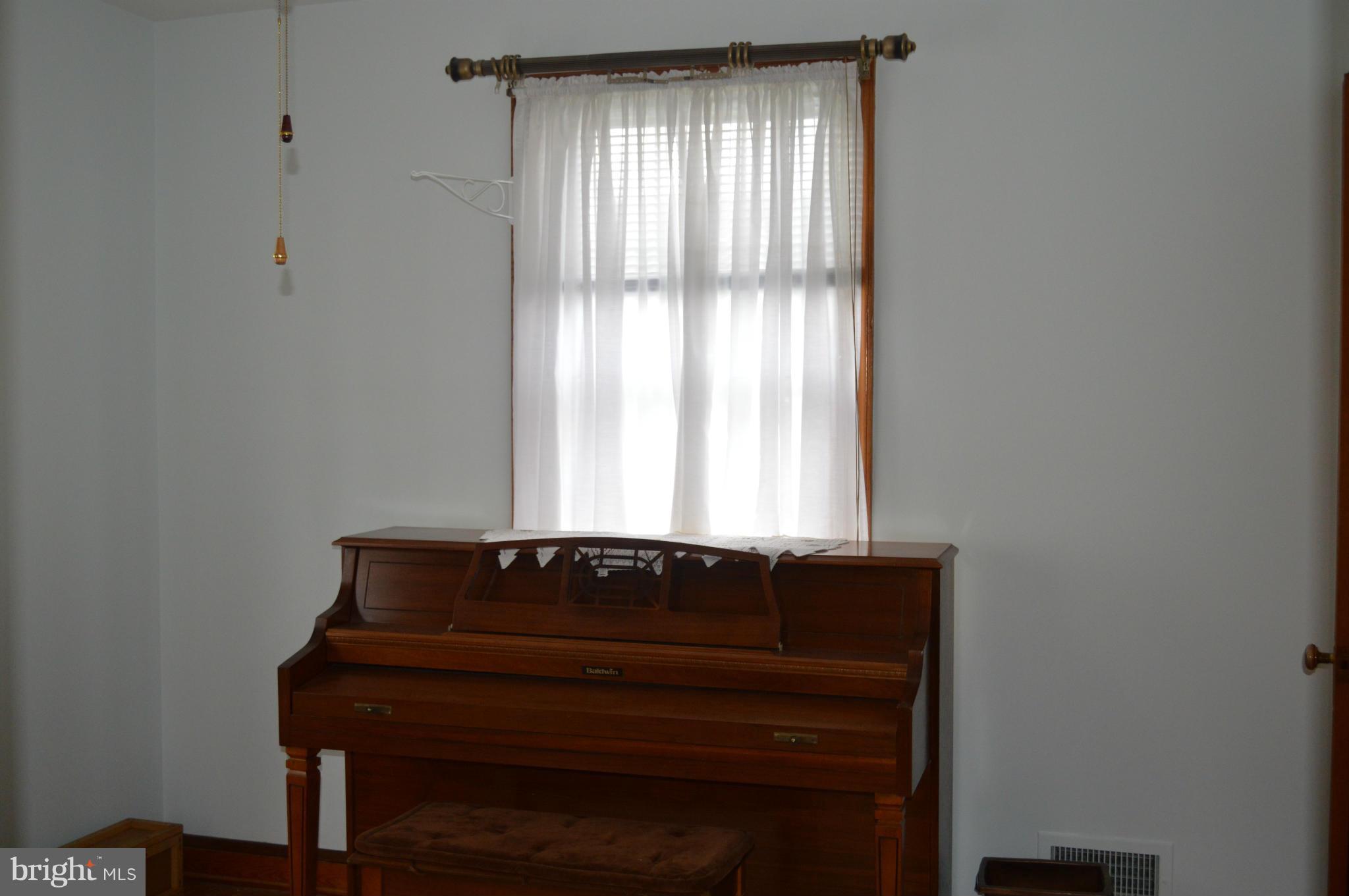 3024 Parktowne Road Baltimore, MD 21234 - Photo 11 of 25 Bedroom
