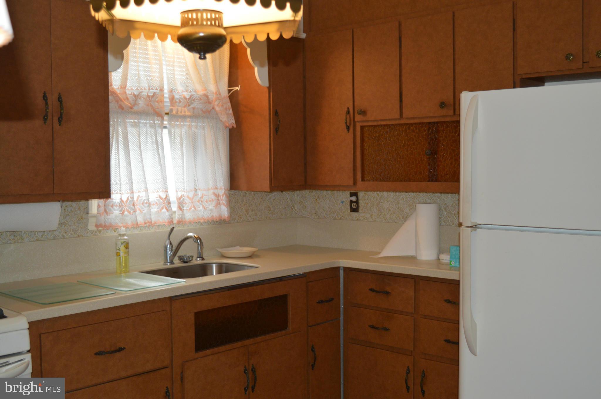 3024 Parktowne Road Baltimore, MD 21234 - Photo 4 of 25 Kitchen