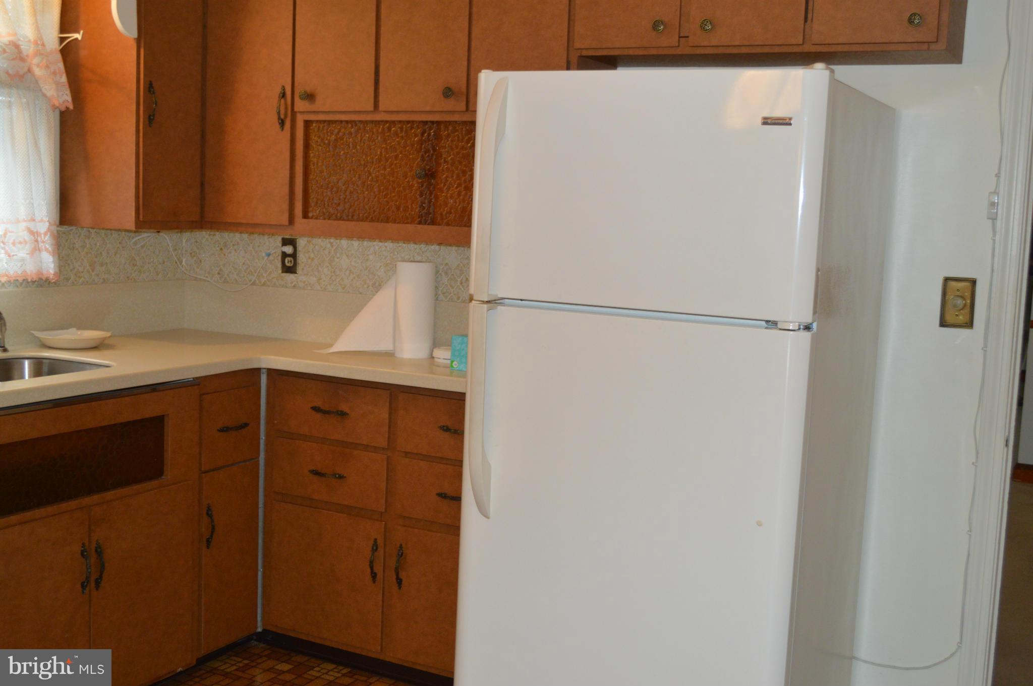 3024 Parktowne Road Baltimore, MD 21234 - Photo 6 of 25 Kitchen