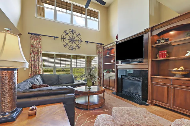 $663,000 | 663 Greenview Circle, Unit 5527, Geneva, WI 53147