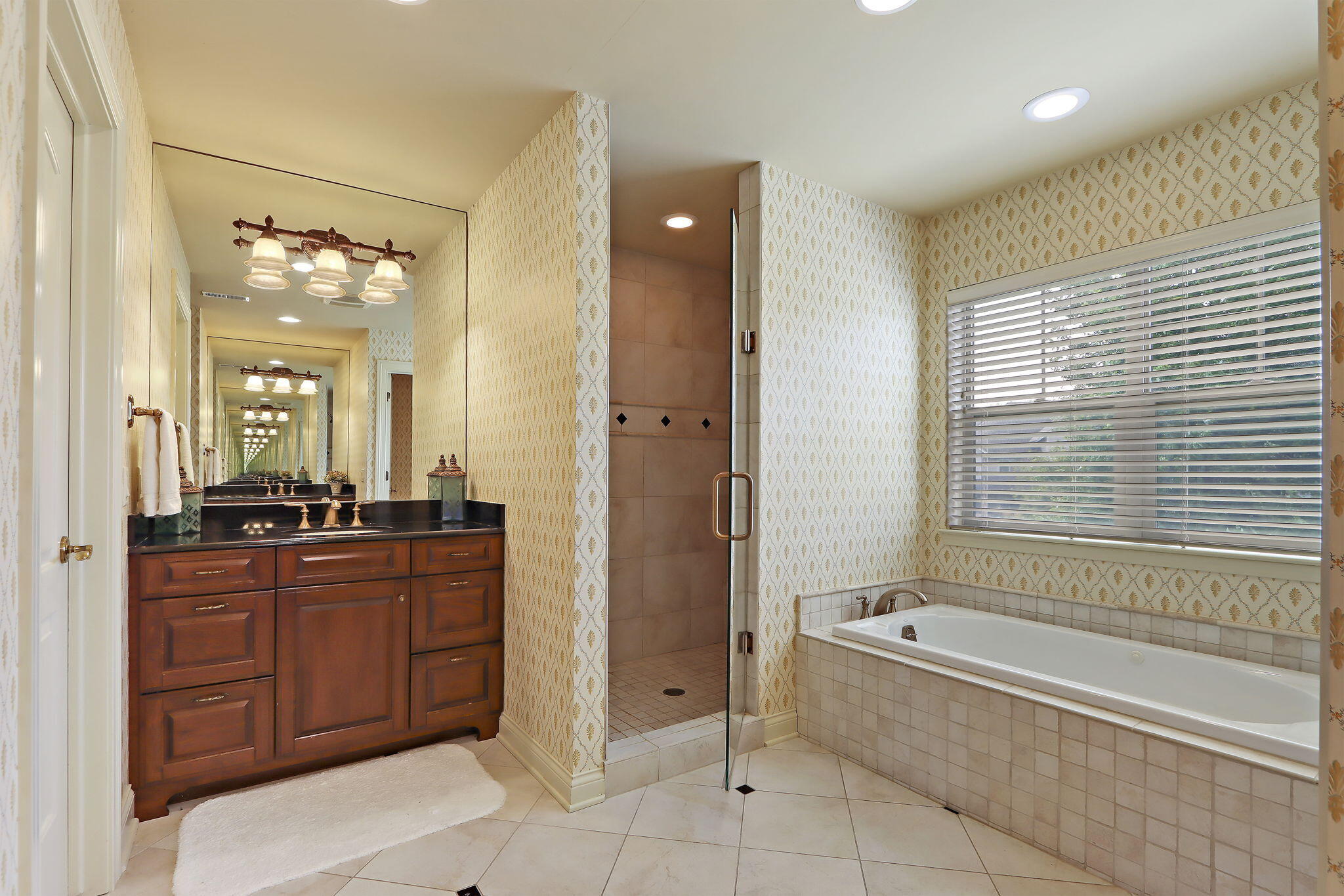 663 Greenview Circle, Unit 5527 Geneva, WI 53147 - Photo 13 of 40 31-web-or-mls-663 Greenview Cir, Lake Ge