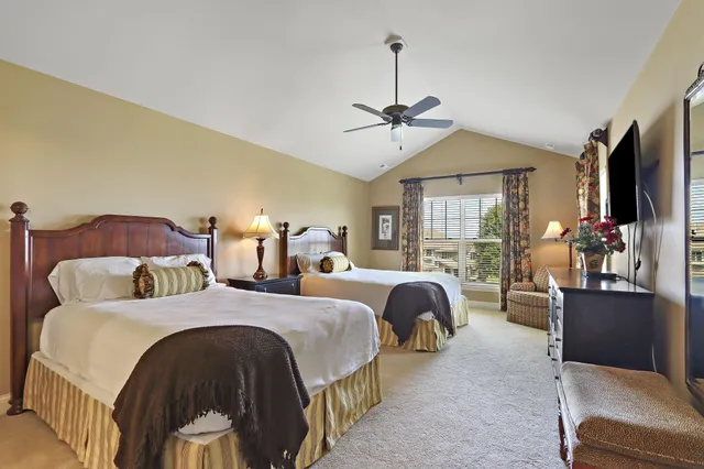 $663,000 | 663 Greenview Circle, Unit 5527, Geneva, WI 53147