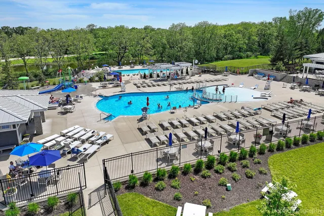 $663,000 | 663 Greenview Circle, Unit 5527, Geneva, WI 53147