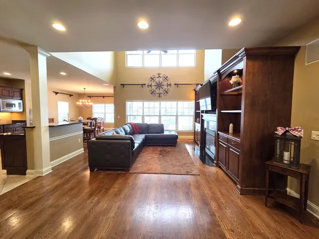 $663,000 | 663 Greenview Circle, Unit 5527, Geneva, WI 53147