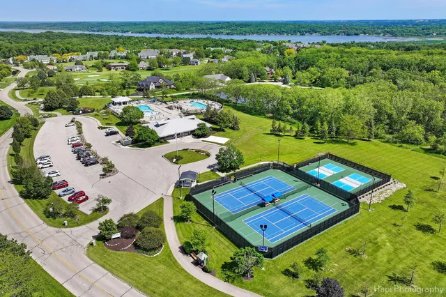 $663,000 | 663 Greenview Circle, Unit 5527, Geneva, WI 53147