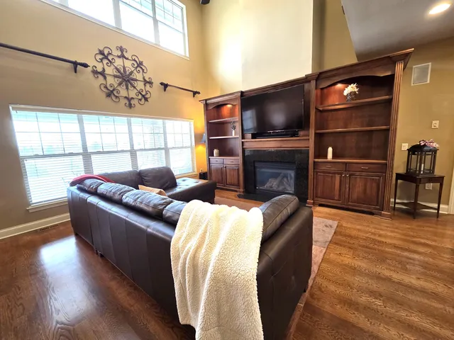 $663,000 | 663 Greenview Circle, Unit 5527, Geneva, WI 53147