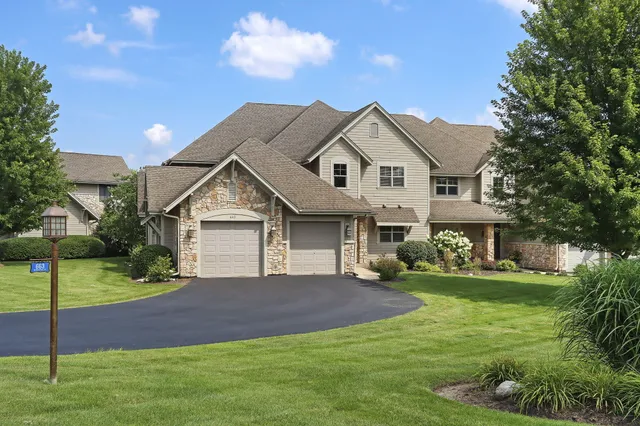 $663,000 | 663 Greenview Circle, Unit 5527, Geneva, WI 53147