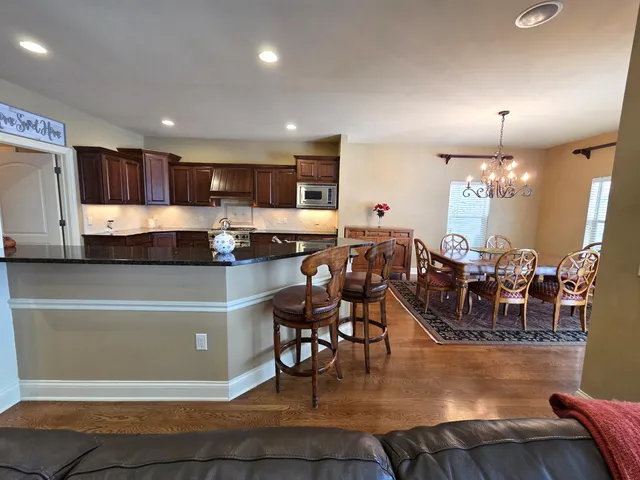 $663,000 | 663 Greenview Circle, Unit 5527, Geneva, WI 53147