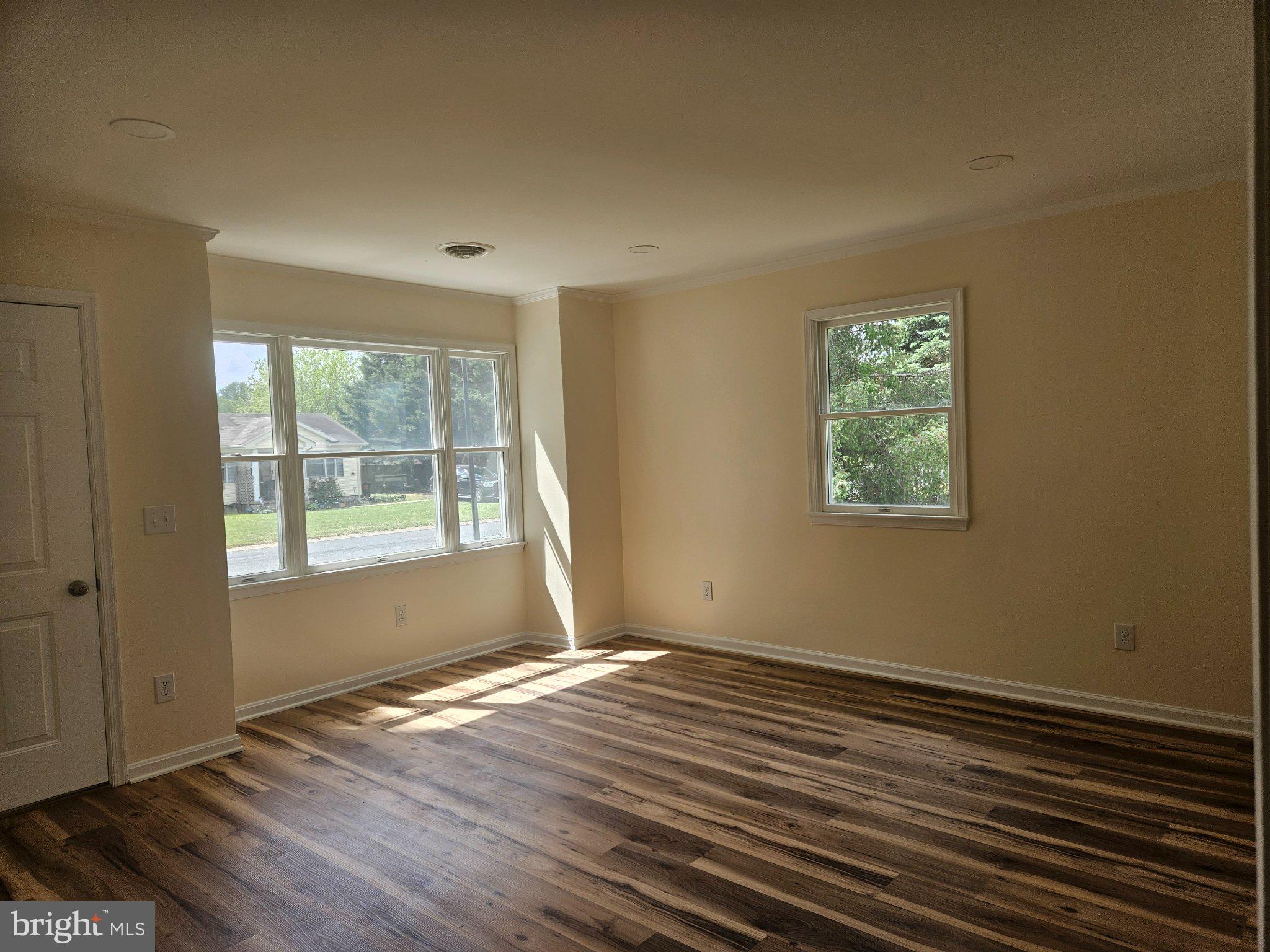 5 7th Street Ridgely, MD 21660 - Photo 2 of 12 Bright and airy living space awaits.