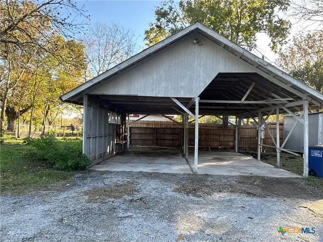 $1,800 | 882 Buerger Lane, Seguin, TX 78155