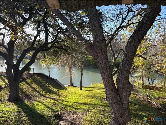 $1,800 | 882 Buerger Lane, Seguin, TX 78155