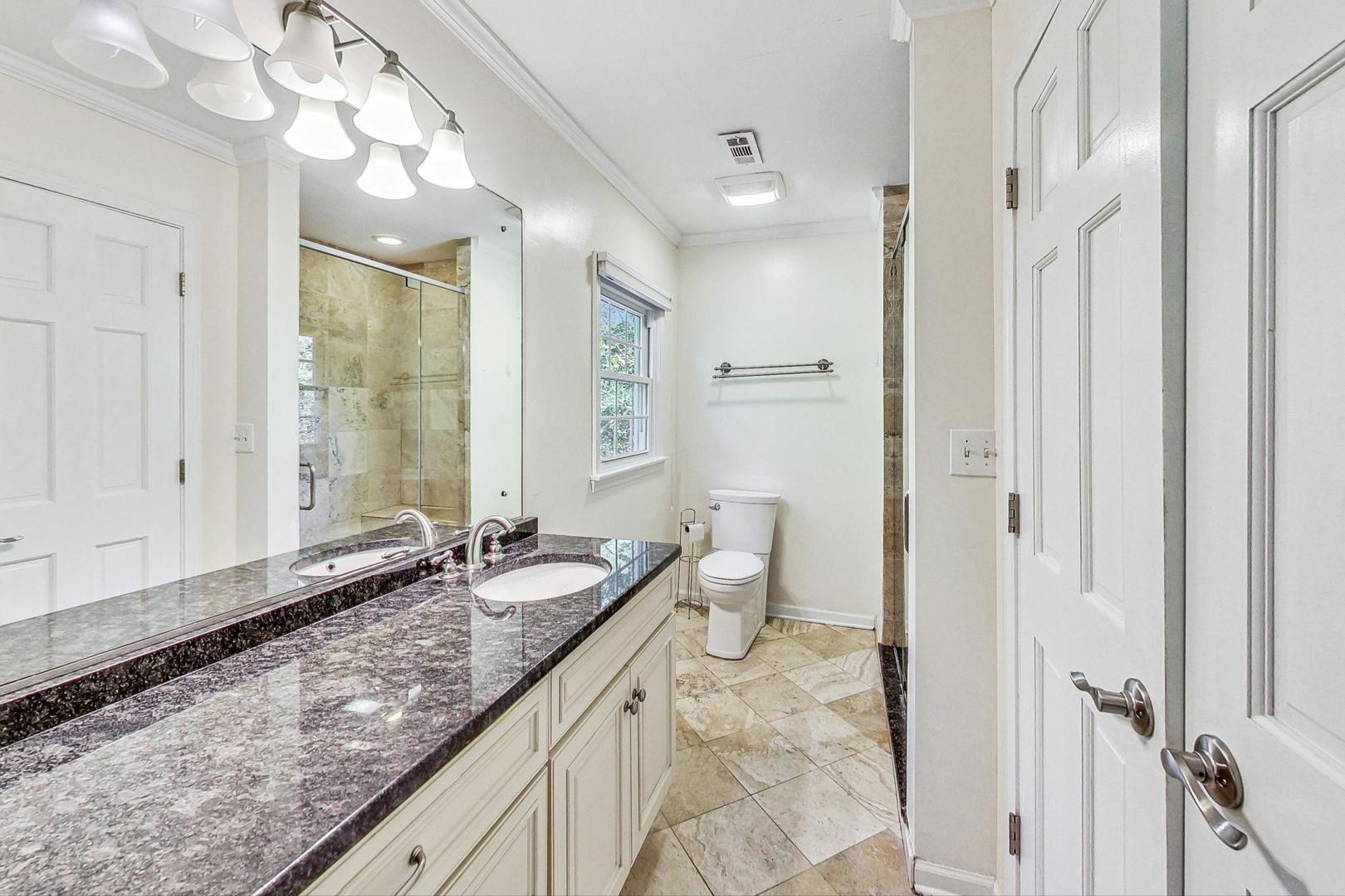 1040 Forest Hill Road Lake Forest, IL 60045 - Photo 17 of 34