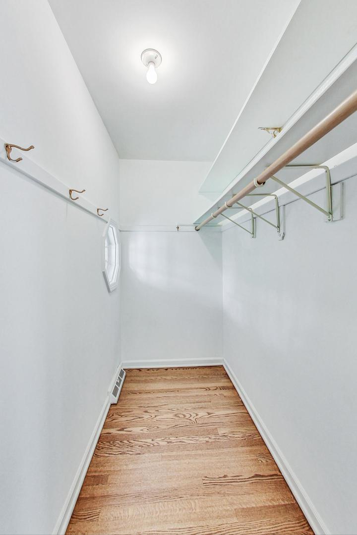 1040 Forest Hill Road Lake Forest, IL 60045 - Photo 20 of 34