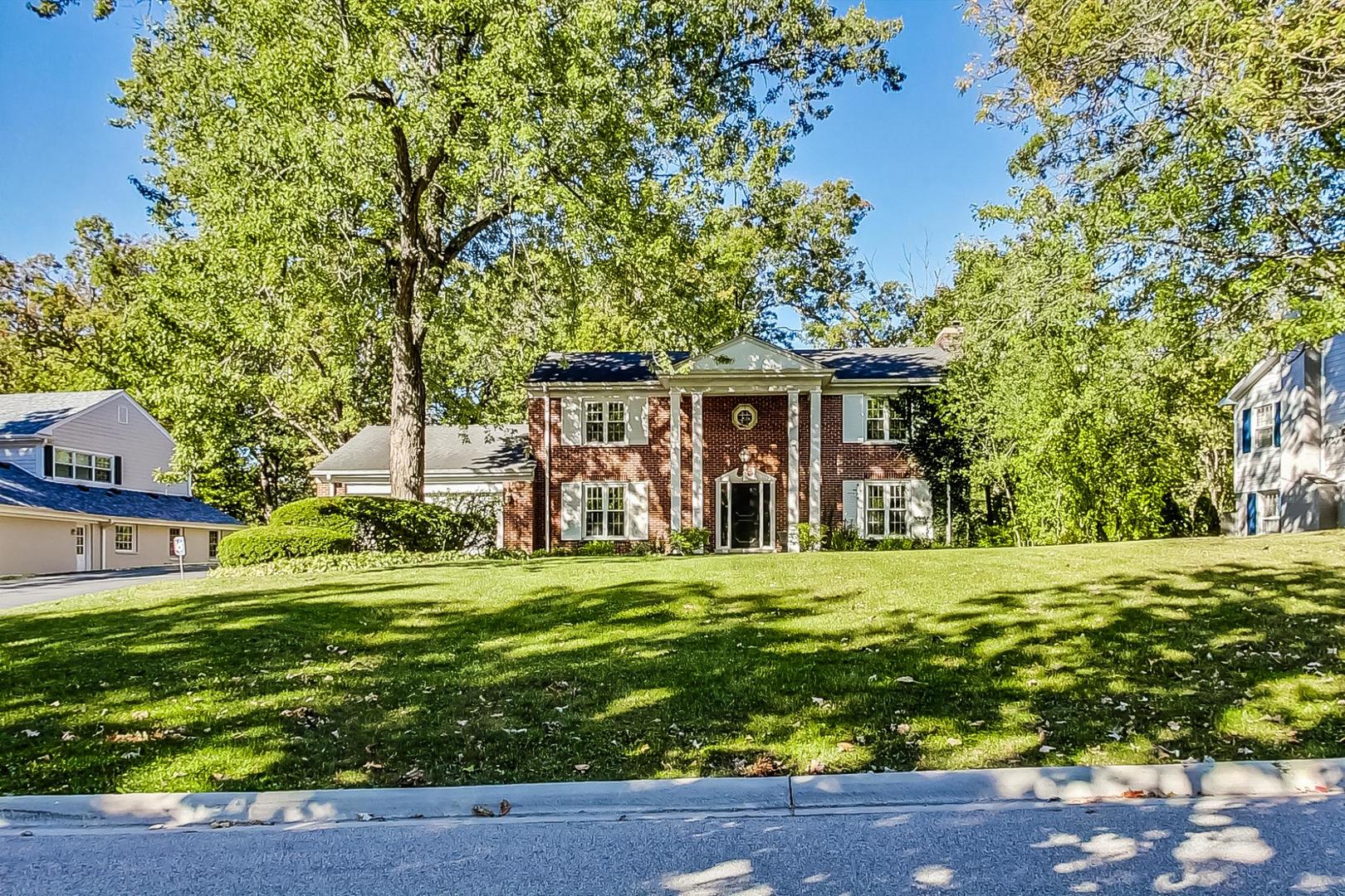 1040 Forest Hill Road Lake Forest, IL 60045 - Photo 2 of 34