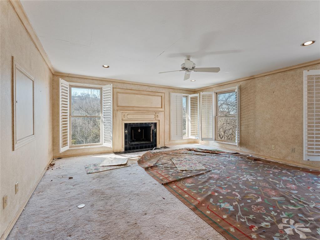 1809 Burton Hill Road Fort Worth, TX 76107 - Photo 12 of 37