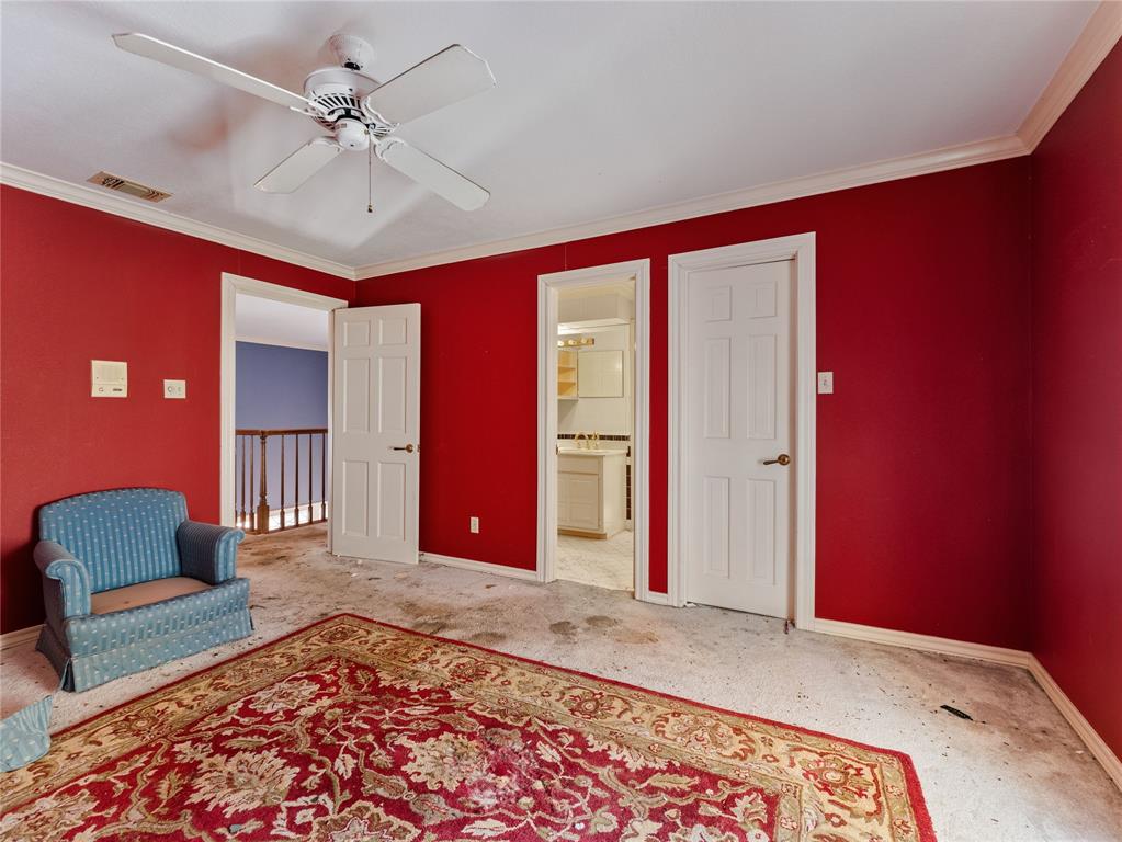 1809 Burton Hill Road Fort Worth, TX 76107 - Photo 14 of 37