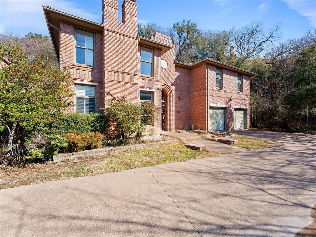 1809 Burton Hill Road Fort Worth, TX 76107 - Photo 2 of 37