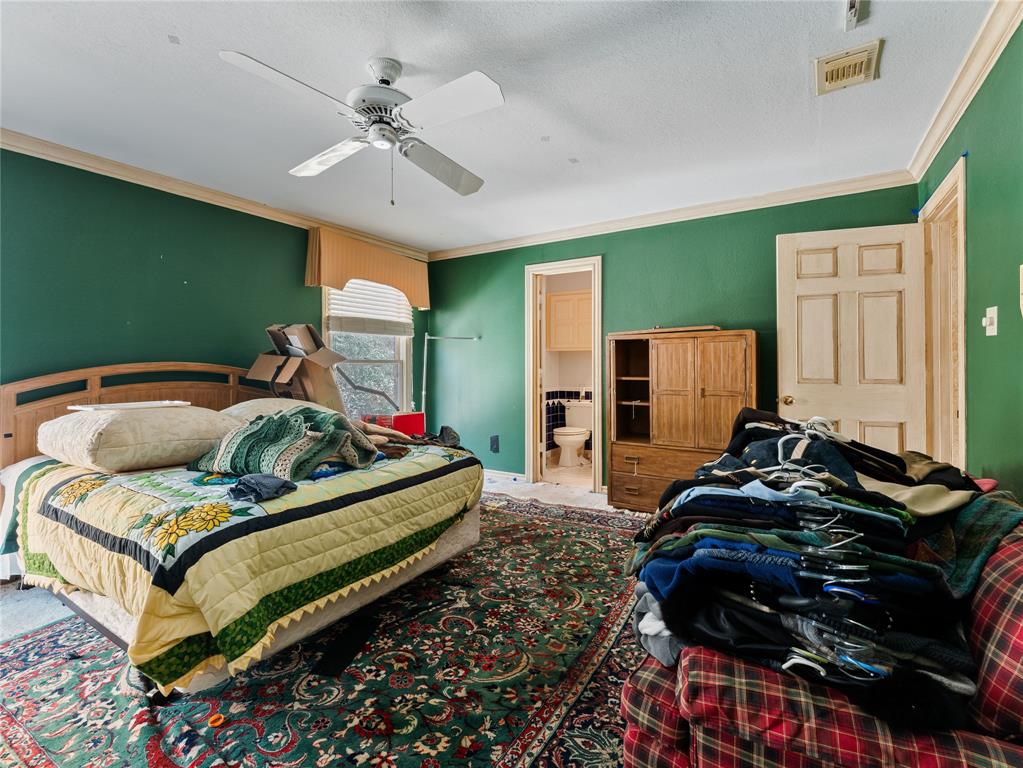 1809 Burton Hill Road Fort Worth, TX 76107 - Photo 7 of 37